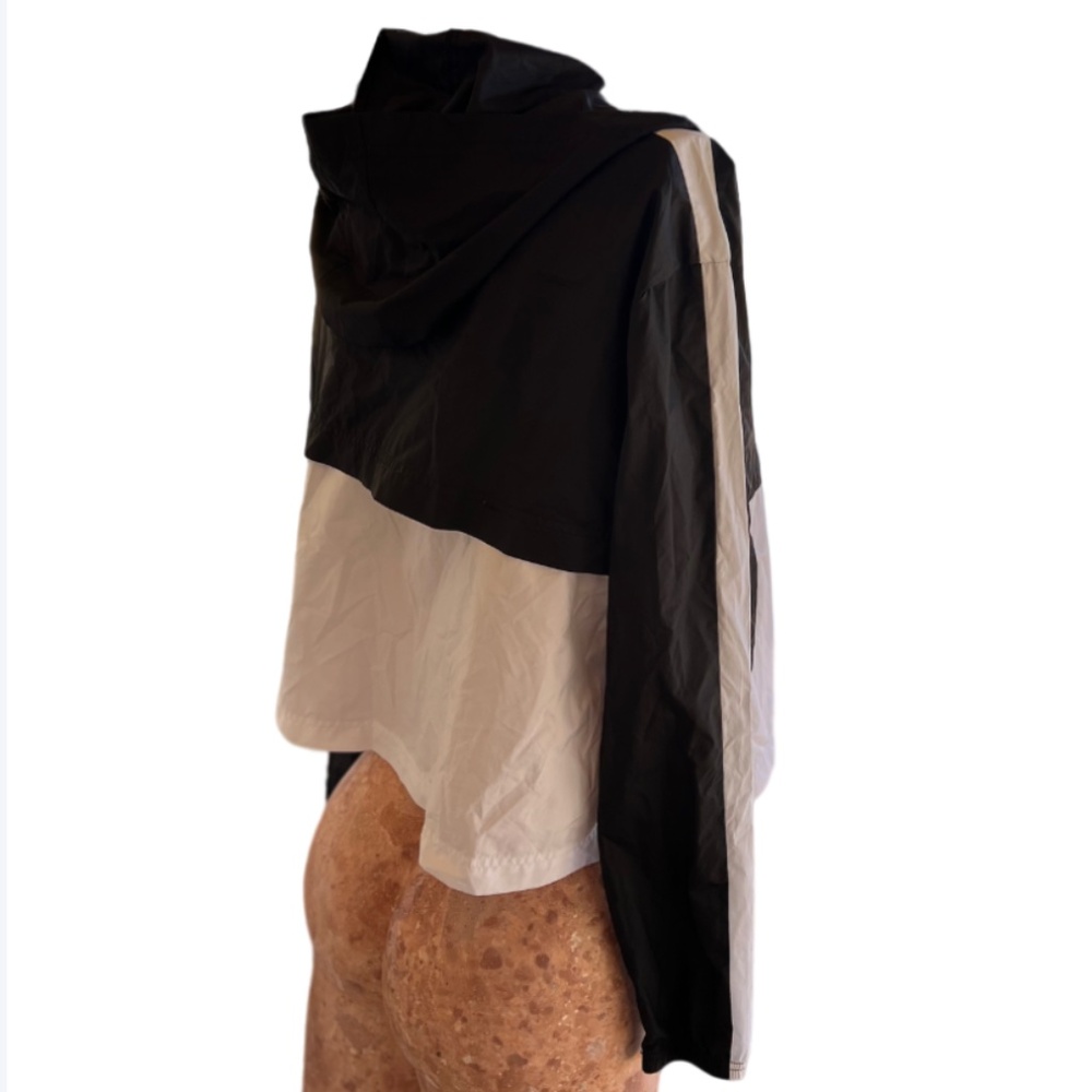 Nike Dri Fit Windrunner Hooded Windbreaker Full Zip - Picture 4 of 7